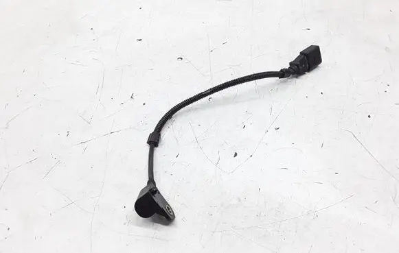 Volkswagen Golf IV Camshaft position sensor 9805940