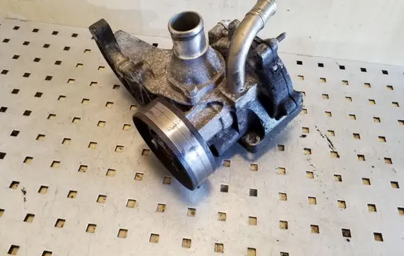 Opel Antara Water pump 96868232