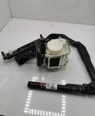 Cadillac Escalade IV Front seatbelt 811831593 23256539 4611400000000L