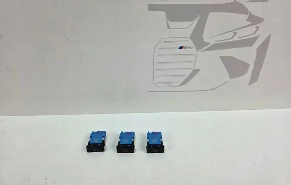 BMW X5 G05 USB socket connector 