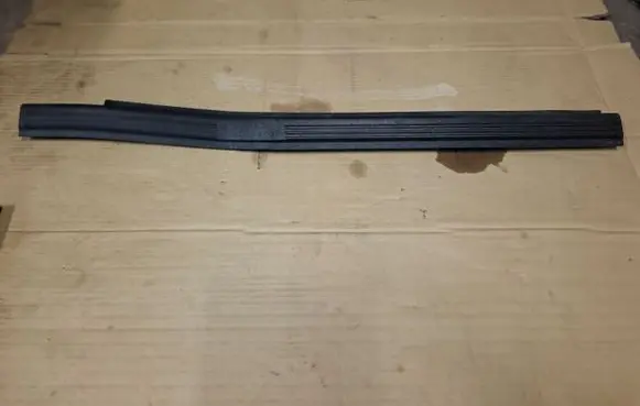Ford B-MAX Front sill trim cover