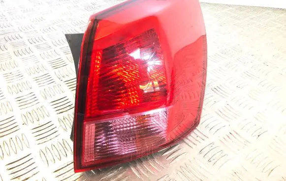 Nissan Qashqai Rear/tail lights 89070312