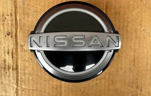 Nissan Leaf II (ZE1) Manufacturer badge logo/emblem 628906WK5A
