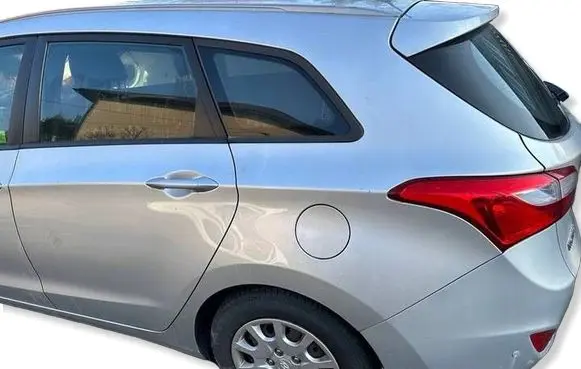 Hyundai i30 Pillar (middle) 