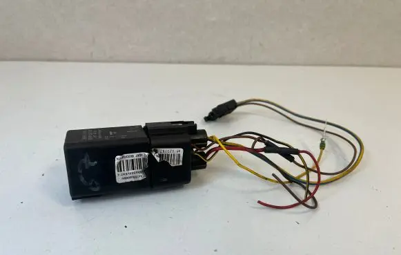 Mercedes-Benz Vito Viano W639 Coolant fan relay BEHRA8965 899260000