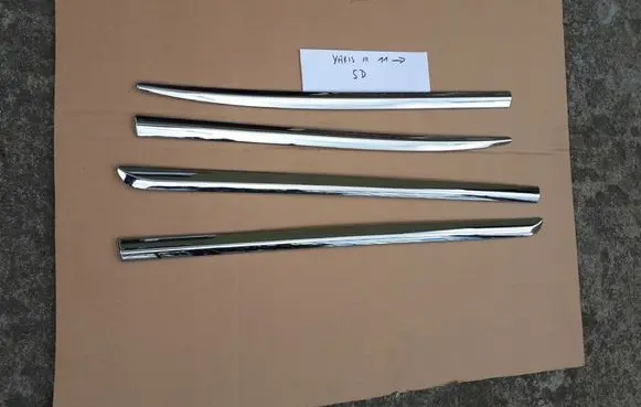 Toyota Yaris Front door trim (molding) PZ415B2491ZB