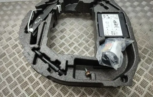 Audi A1 Tool set 