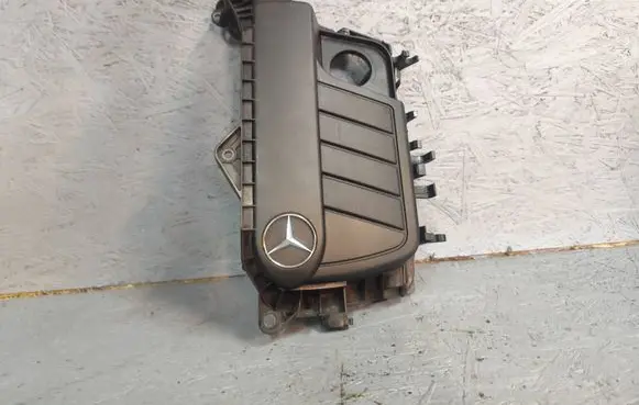 Mercedes-Benz C W205 Engine cover (trim) A6260100067 175B19053R