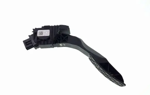 Volkswagen Golf VII Accelerator throttle pedal 5Q1723503F 6PV010621