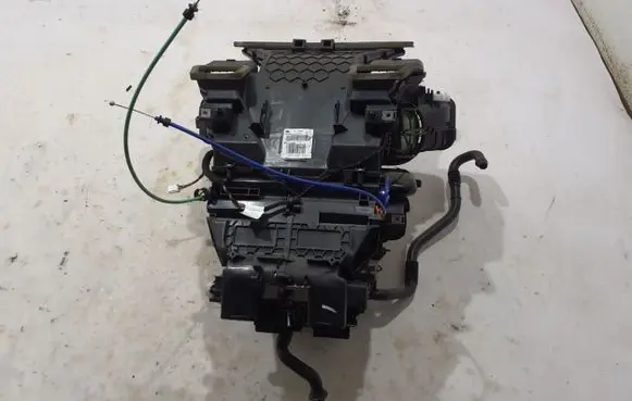 Renault Trafic III (X82) Interior heater climate box assembly 272706780R