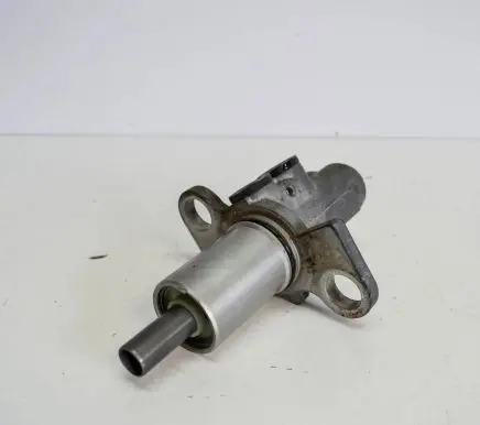 Volkswagen PASSAT B7 USA Master brake cylinder