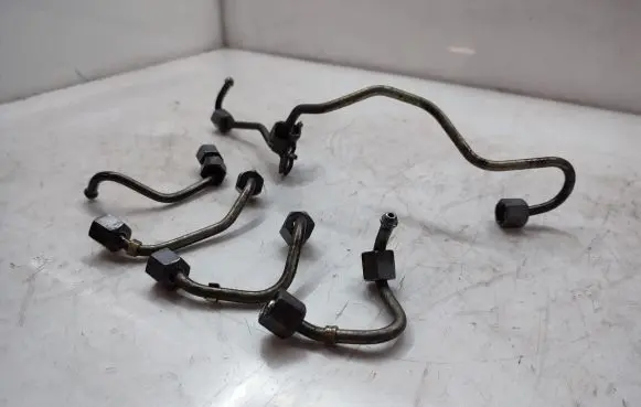 Peugeot 4007 Fuel line pipe