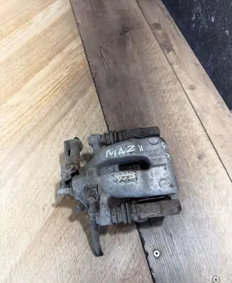 Opel Zafira A Rear brake caliper