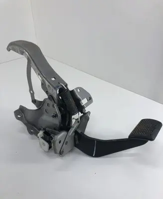Toyota RAV 4 (XA40) Brake pedal 8951033030