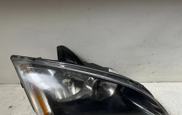Ford Focus Headlight/headlamp 4M5113W029JE