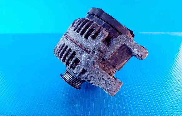 Opel Zafira A Generator/alternator 90561971 084 0124415002
