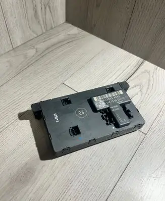 Mercedes-Benz C W203 Door control unit/module 2038201385
