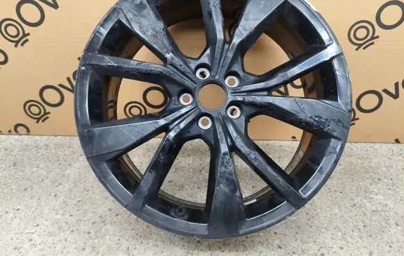 Volkswagen Taigo R18 alloy rim 2G7601025C