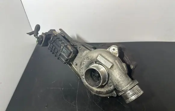 Volvo V70 Turbo GTB2056VL 30757080 7577791054N