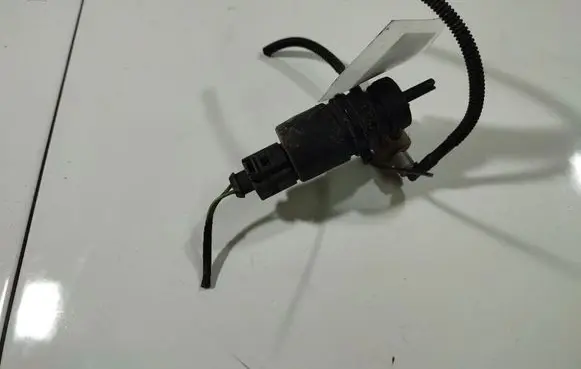 Windscreen/windshield washer pump