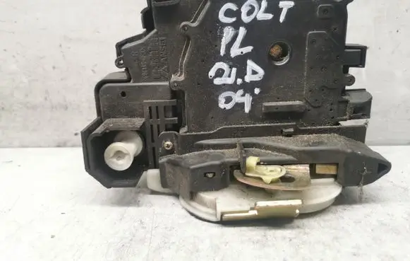 Mitsubishi Colt Front door lock 