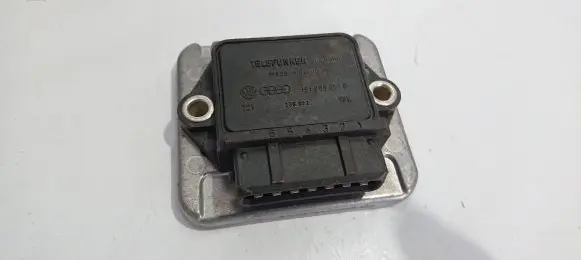Audi 80 90 B3 Ignition amplifier control unit 191905351B