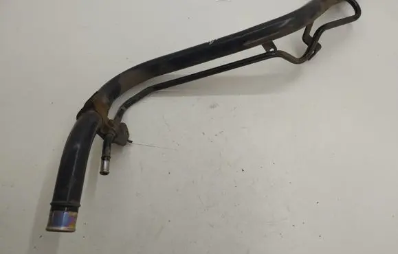 Honda CR-V Fuel tank filler neck pipe 