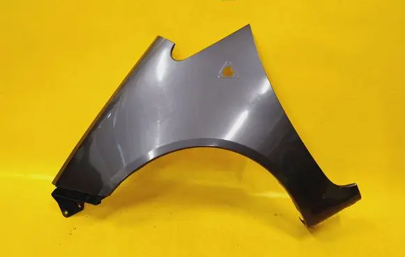 Mitsubishi Colt Fender