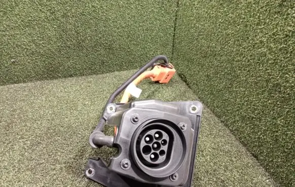 Porsche Cayenne (9Y0 9Y3) Electric car charge socket 9Y0971676J 9Y0971676 0002200
