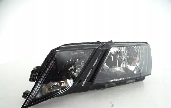 Skoda Octavia Mk3 (5E) Headlight/headlamp 5E1941015C