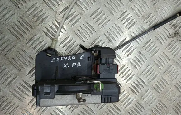 Opel Zafira A Front door lock 24414116