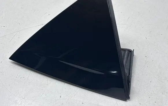Chrysler Pacifica Tailgate trim 68227308AD 107854