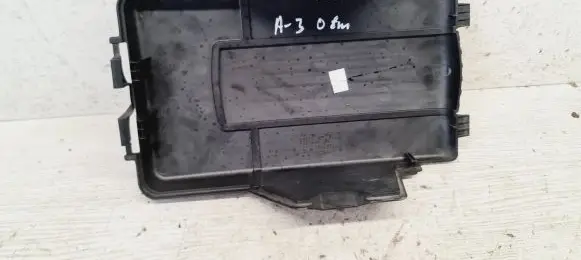 Audi A3 S3 8P Battery box tray cover/lid 1K0915443C