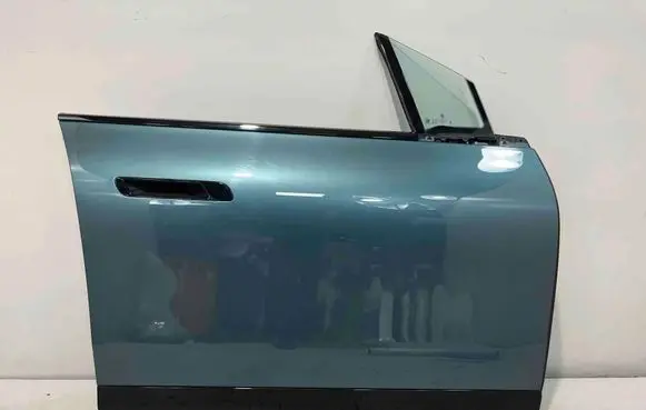 BMW iX Front door 9880292