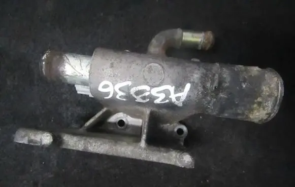Ford Mondeo MK I Engine coolant pipe/hose