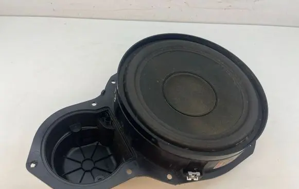Volkswagen PASSAT B6 Front door speaker 3C0035454