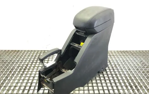 Opel Antara Center console 