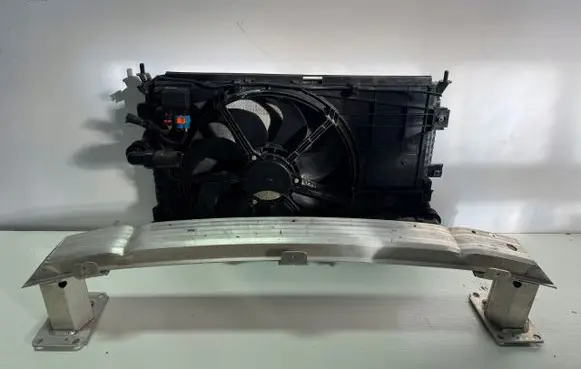 Citroen C4 II Picasso Coolant radiator 