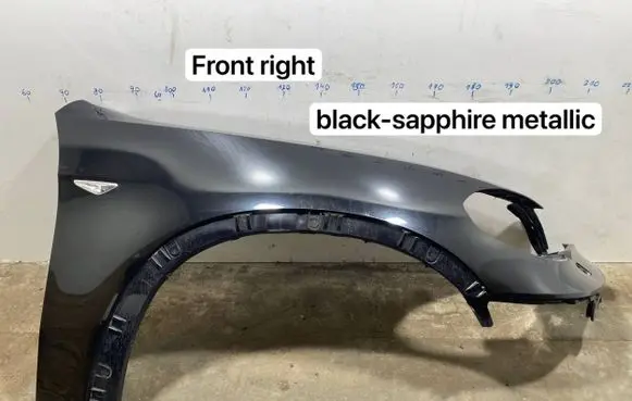 BMW X5 E70 Fender