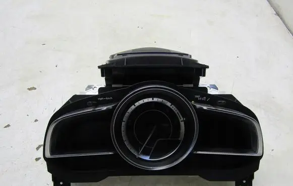 Mazda CX-3 Speedometer (instrument cluster) BJE155430