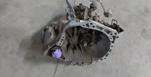 Toyota Yaris Manual 5 speed gearbox