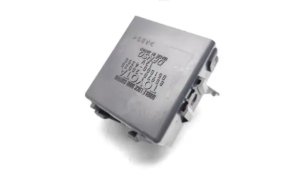 Toyota Avensis T270 Door control unit/module 85970-20030 051500-4390