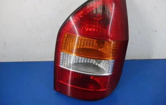 Opel Zafira A Rear/tail lights