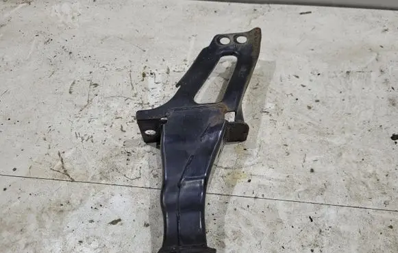 Volvo S60 Radiator support slam panel bracket 220910L