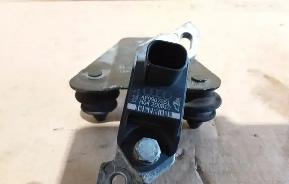 Audi A5 Sportback 8TA Acceleration sensor 4F0907651 4F0616575L