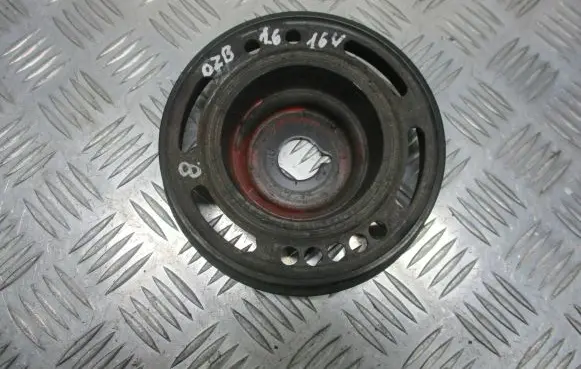 Opel Zafira B Water pump pulley 