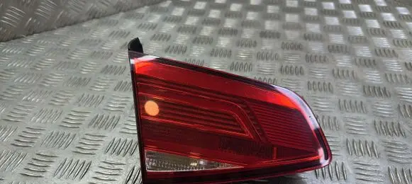 Volkswagen PASSAT B8 Tailgate rear/tail lights