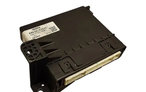 Toyota Avensis T270 Other control units/modules 8865005252 MB1777008200