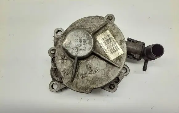 Renault Trafic II (X83) Vacuum pump 8200520476