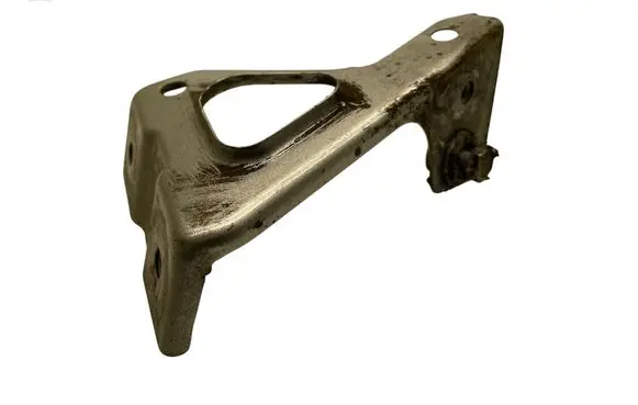 Volkswagen Tiguan Fender mounting bracket 5N0821135